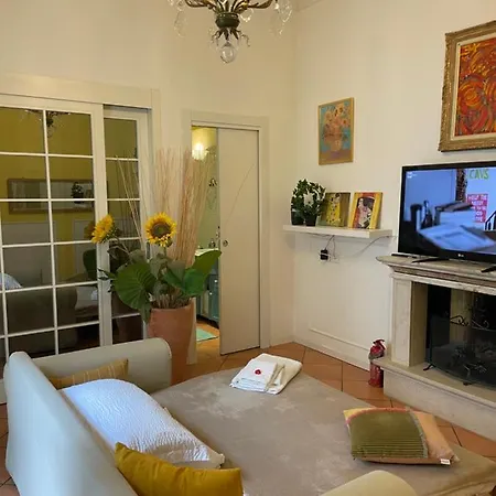 Apartament Favolosa Il Girasole - Anja's Talot Monza